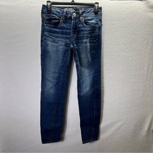 American Eagle Super Stretch Skinny Jeans Womens 2 Short Blue Denim Casual 2666